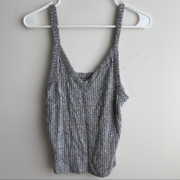 AE Ribbed Knit Cropped Tank Top - Picture 4 of 8